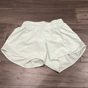 4” Lululemon Hotty Hot Shorts Mint
